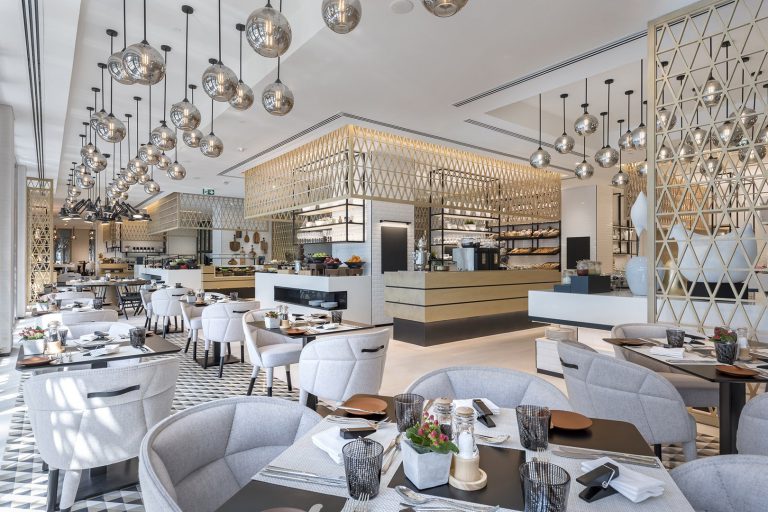 al bandar rotana restaurant2 dubai cruise port hotels