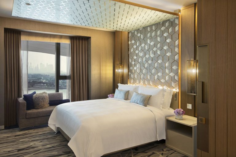 al bandar rotana royal dubai cruise port hotels