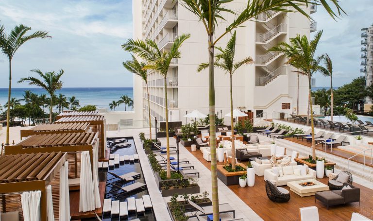 alohilani hawaii cabanas cruise port hotels