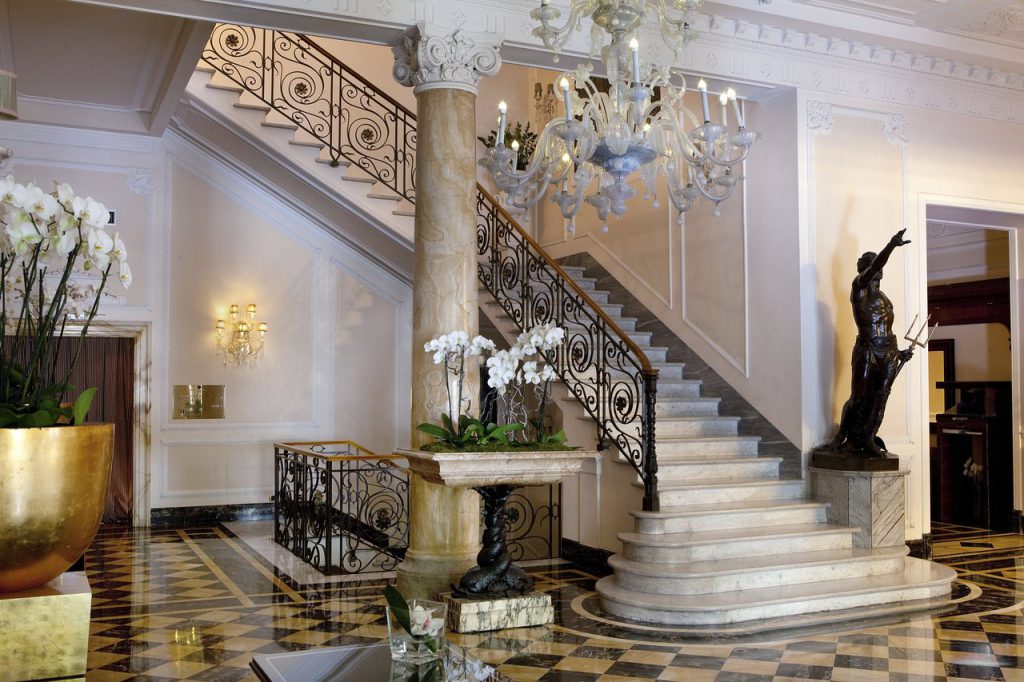 baglioni regina lobby rome cruise port hotels