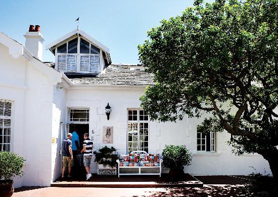 blackheath lodge entrance capetown cruise port hotels