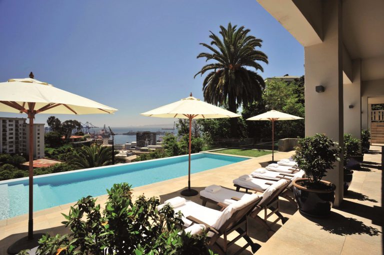 casa higueras pool1 valparaiso cruise port hotels
