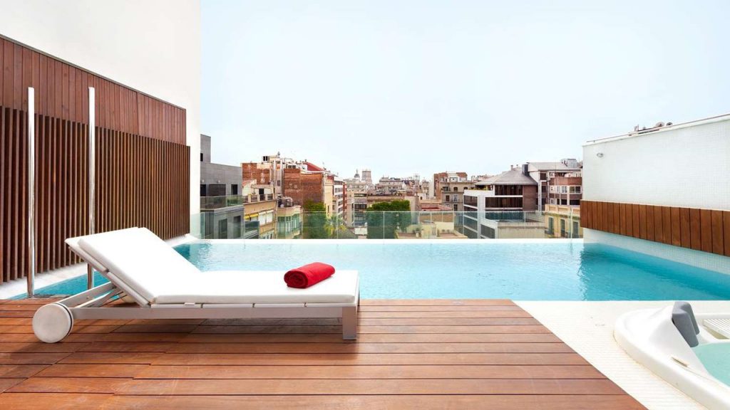 condes barcelona pool cruise port hotels