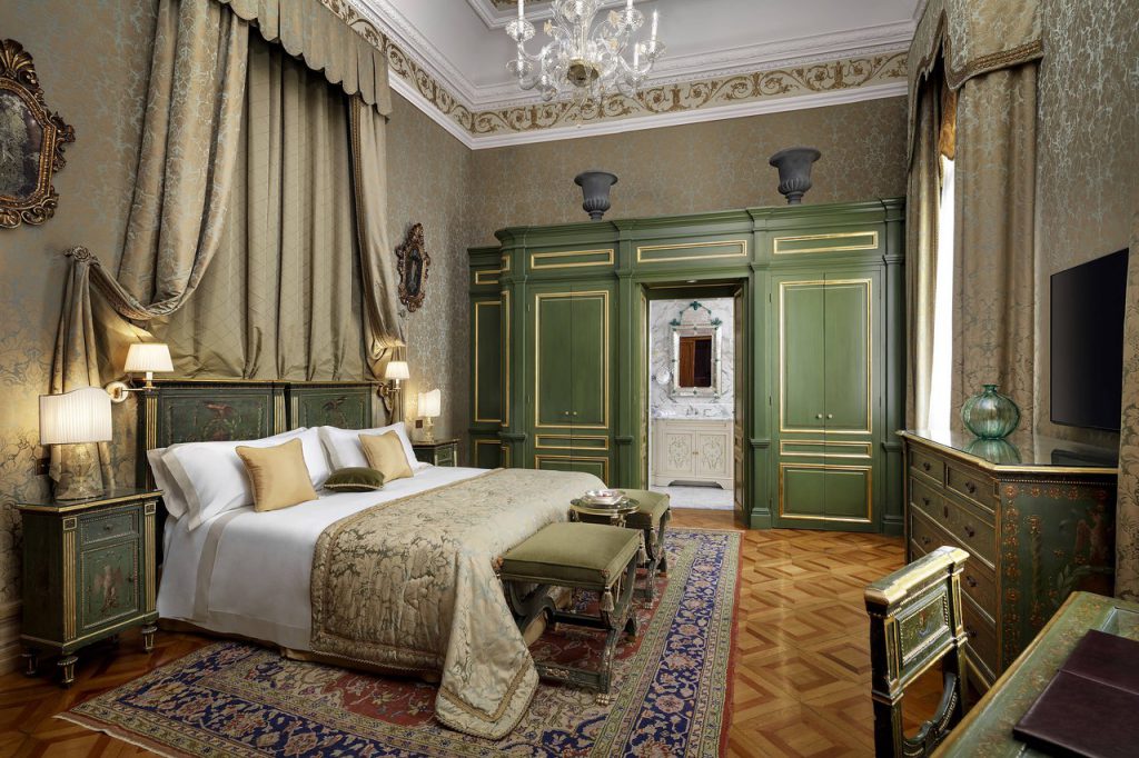 danieli suite3 venice cruise port hotels