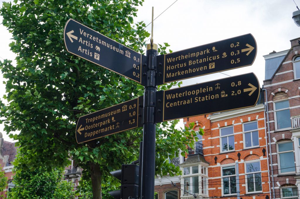 de jonker sign amsterdam cruise port hotels