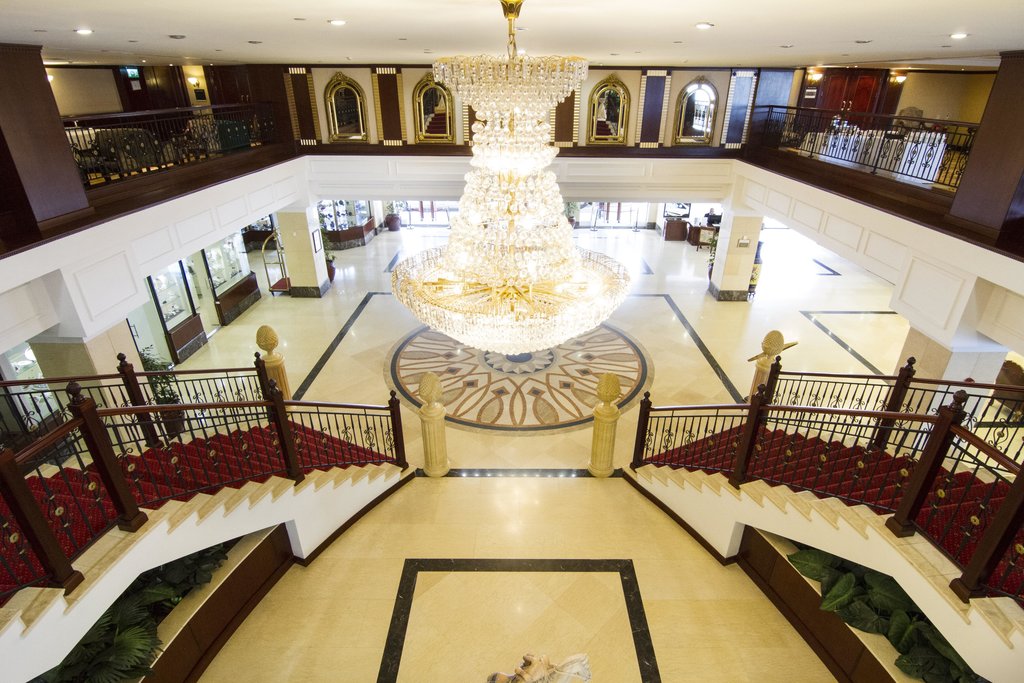 excelsior grand valetta lobby cruise port hotels