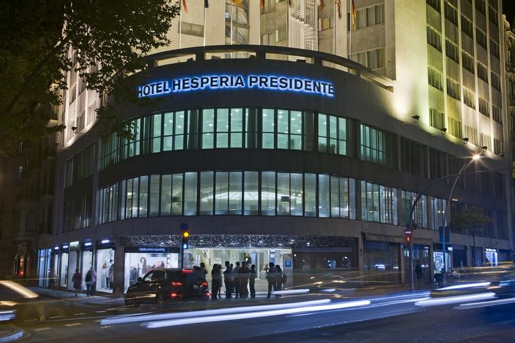 hesperia presidente exterior1 barcelona cruise port hotels