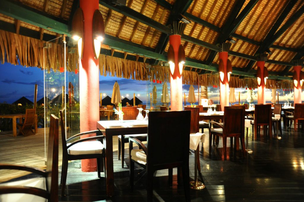 ia ora resort tahiti restaurant cruise port hotels