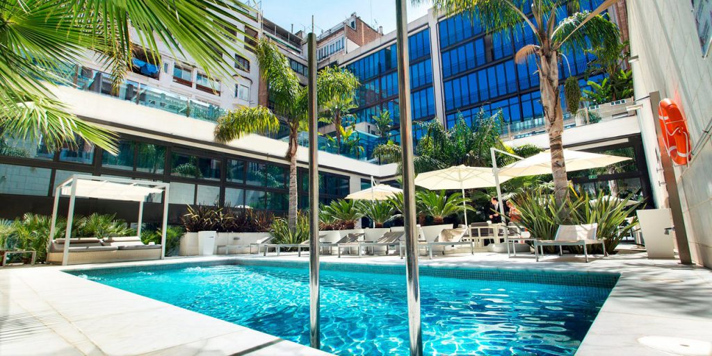 indigo barcelona pool cruise port hotels