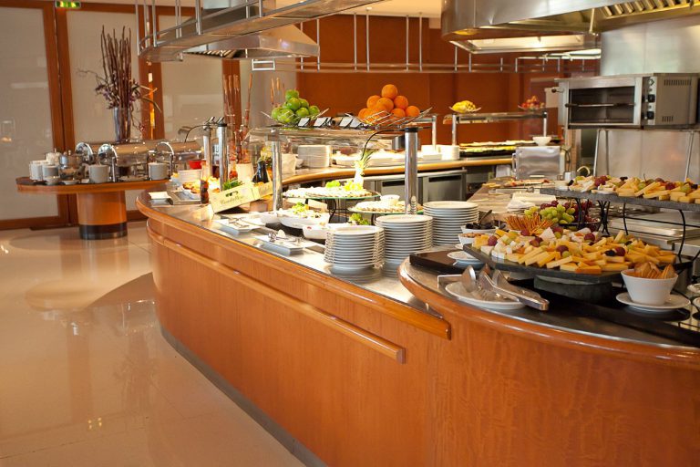 intercontinental budapest buffet cruise port hotels