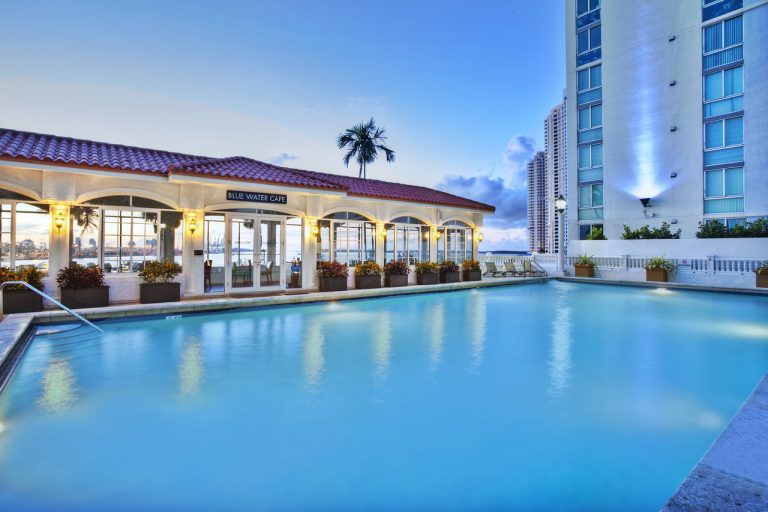 intercontinental miami pool cruise port hotels