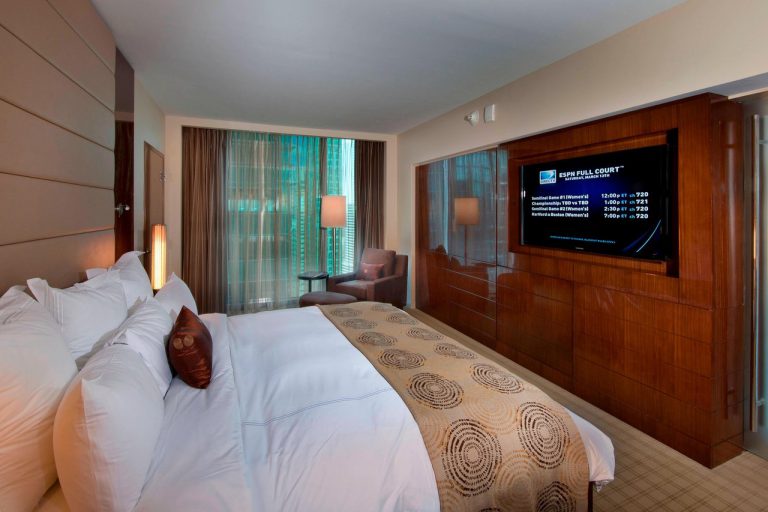 jw marriott marquis suite1 miami cruise port hotels
