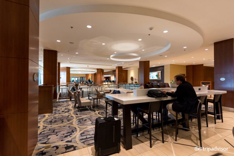 marriott waterfront lobbybar2 seattle cruise port hotels