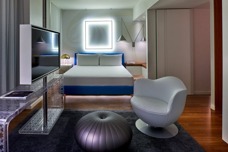 mondrian los angeles guestroom cruise port hotels