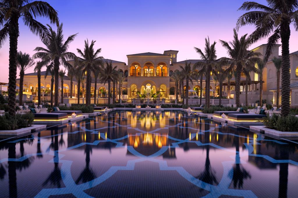 one and only the palm exterior dubai cruise port hotels