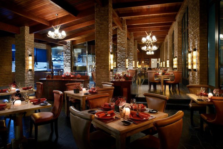 palace downtown restaurant dubai cruise port hotels