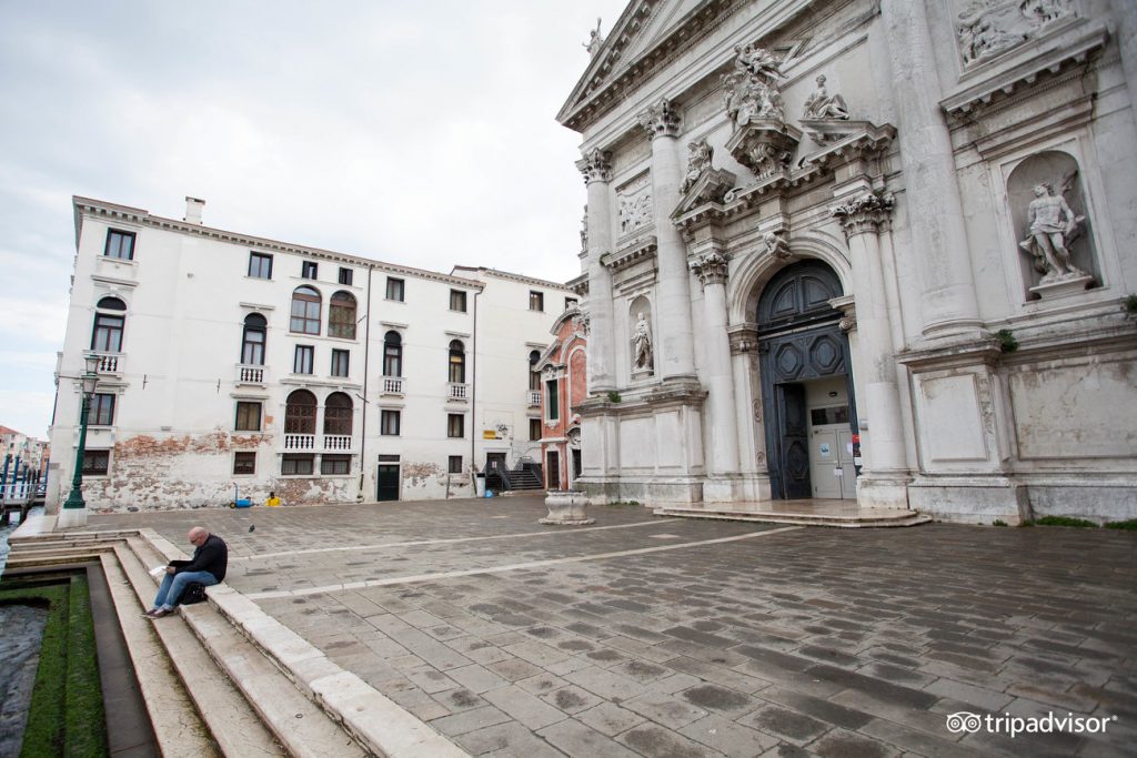 palazzo giavanelli exterior1 venice cruise port hotels