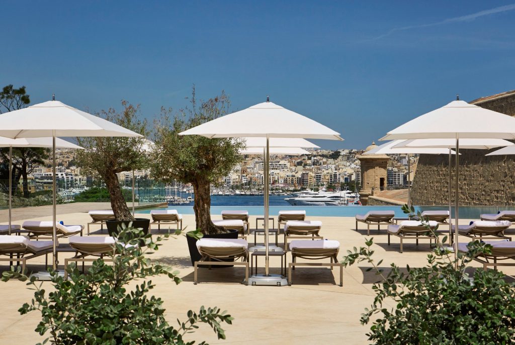 phoenicia valetta pool1 cruise port hotels