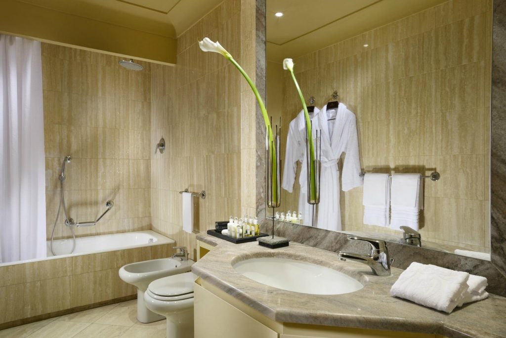 residenza di ripetta bathroom rome cruise port hotels