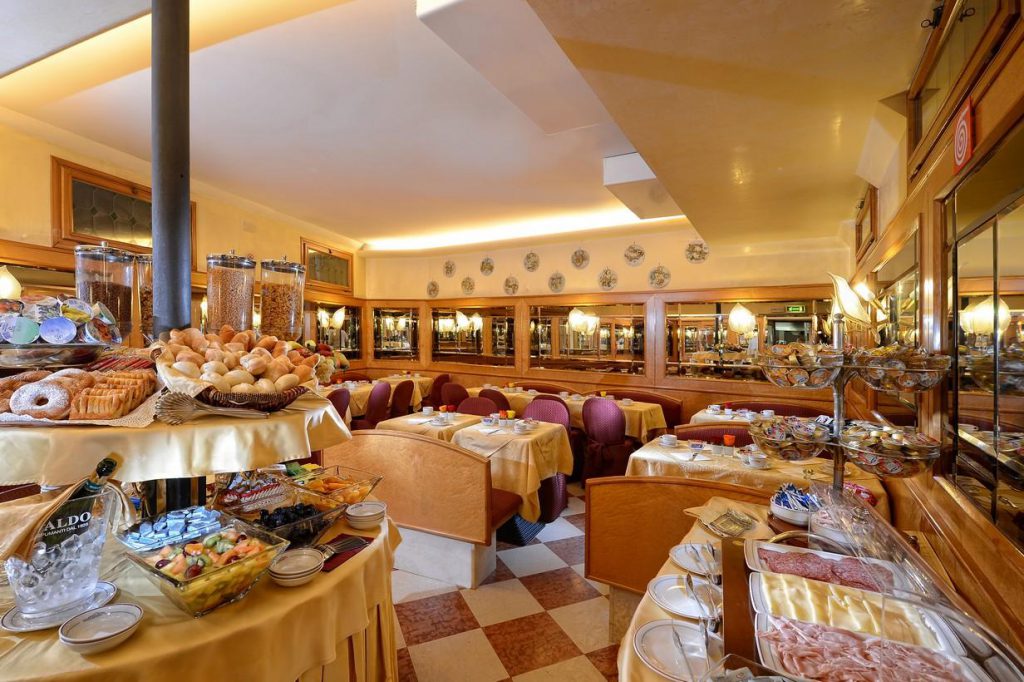 rialto venice breakfast cruise port hotels