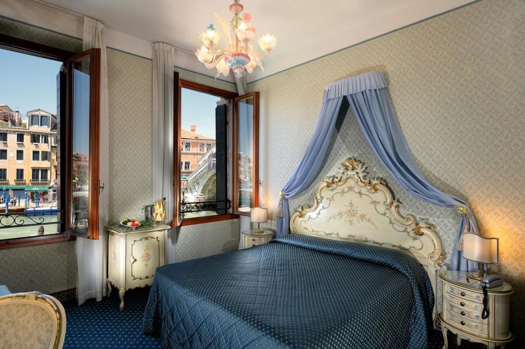 rialto venice room2 cruise port hotels