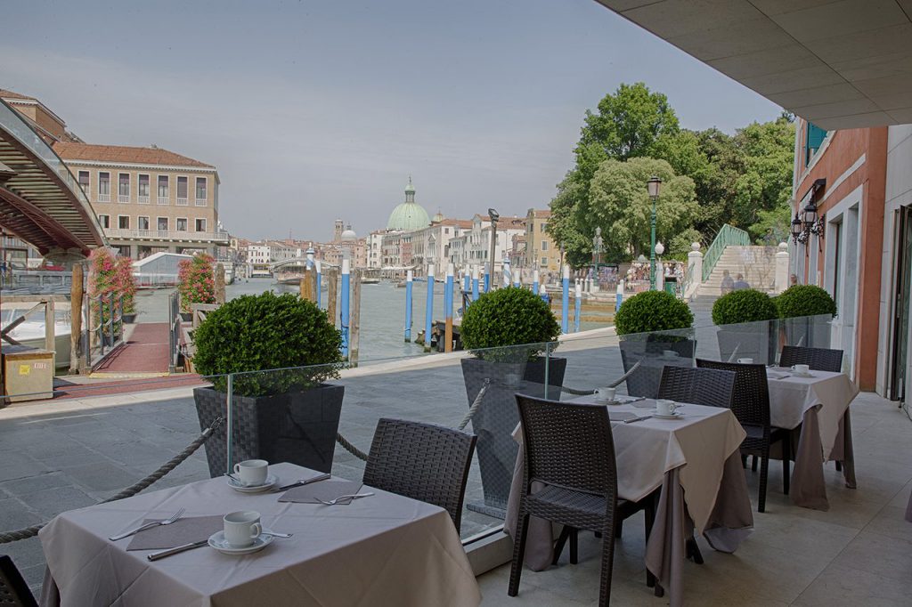 santa chiara patio venice cruise port hotels