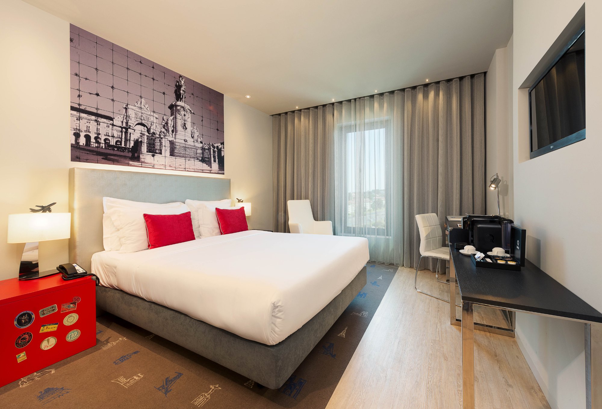 tryp lisbon premium cruise port hotels