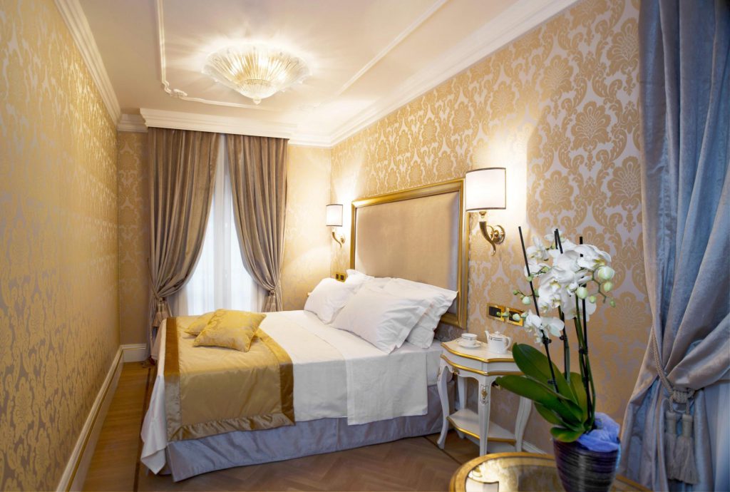 Ai Reali Venice room Cruise port hotels