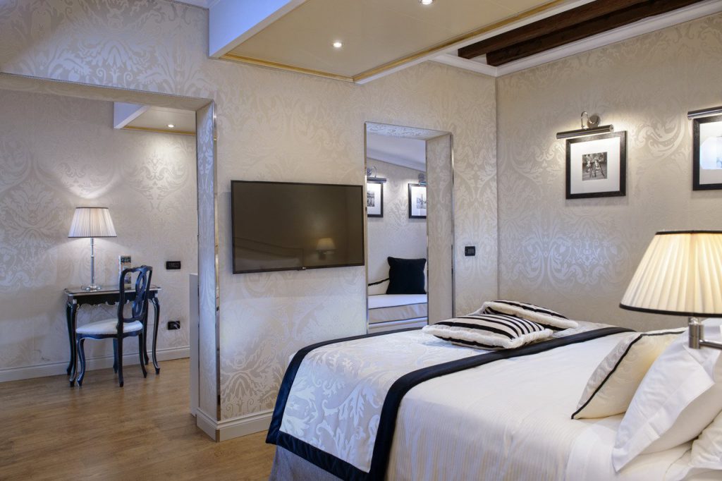 Olimpia Venice suite cruise port hotels