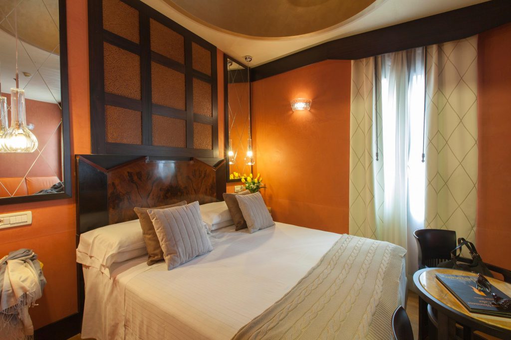 Saturnia Venice room4 cruise port hotels