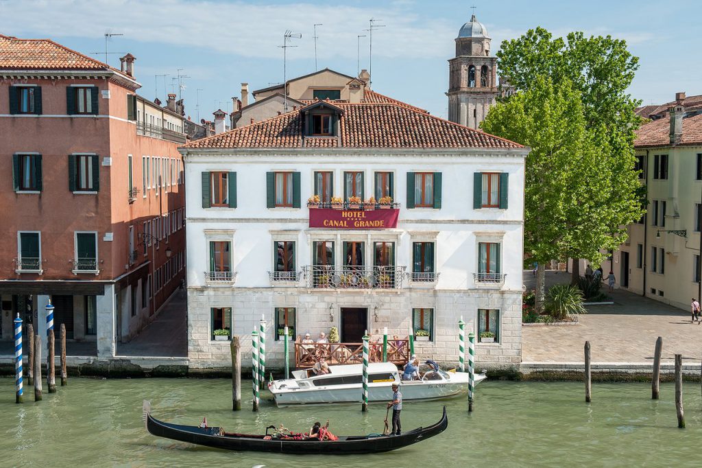 canal grande exterior1 cruise port hotels