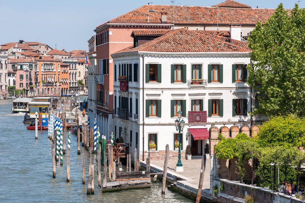 canal grande exterior2 cruise port hotels