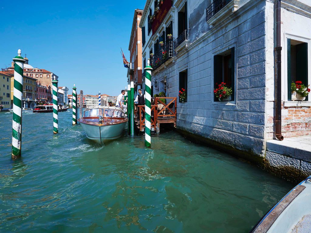 canal grande pier cruise port hotels