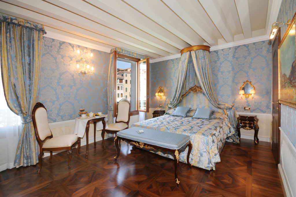 canal grande room1 cruise port hotels