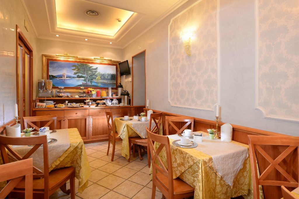 hotel golden breakfast1 Rome cruise port hotels