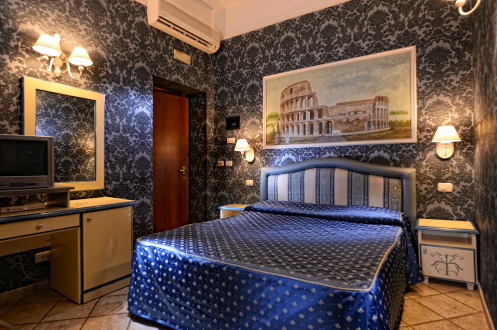 hotel golden room4 Rome cruise port hotels