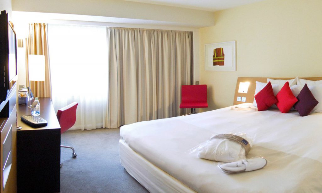 novotel Southampton room1 cruise port hotels