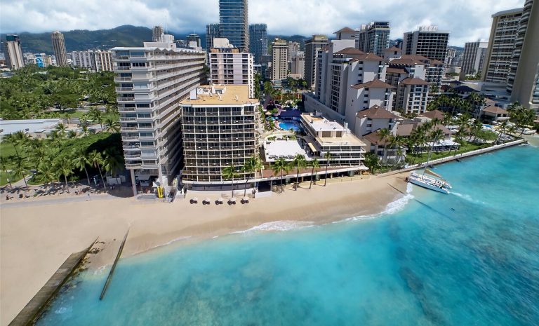 outrigger exterior waikiki cruise port hotels