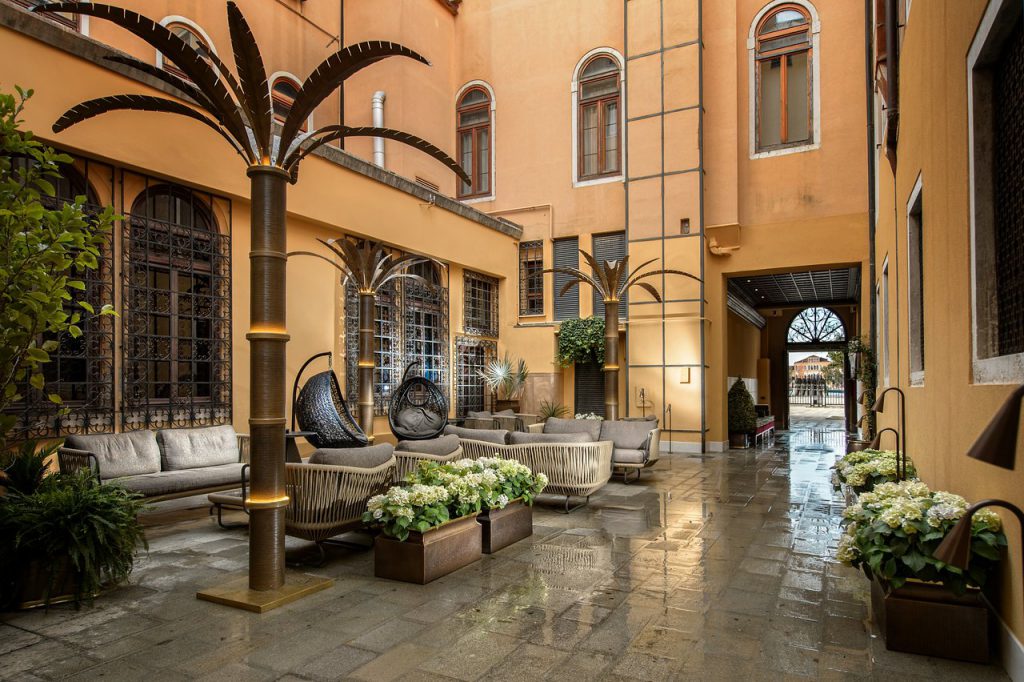 palazzo veneziano lobby venice cruise port hotels