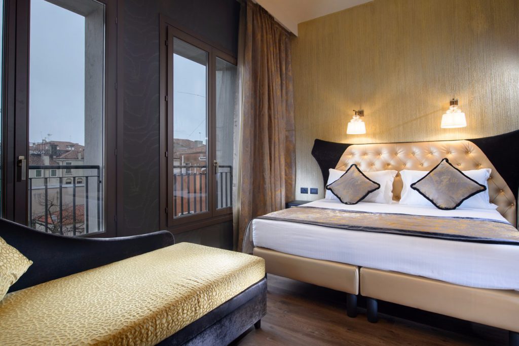 palazzo veneziano room6 venice cruise port hotels