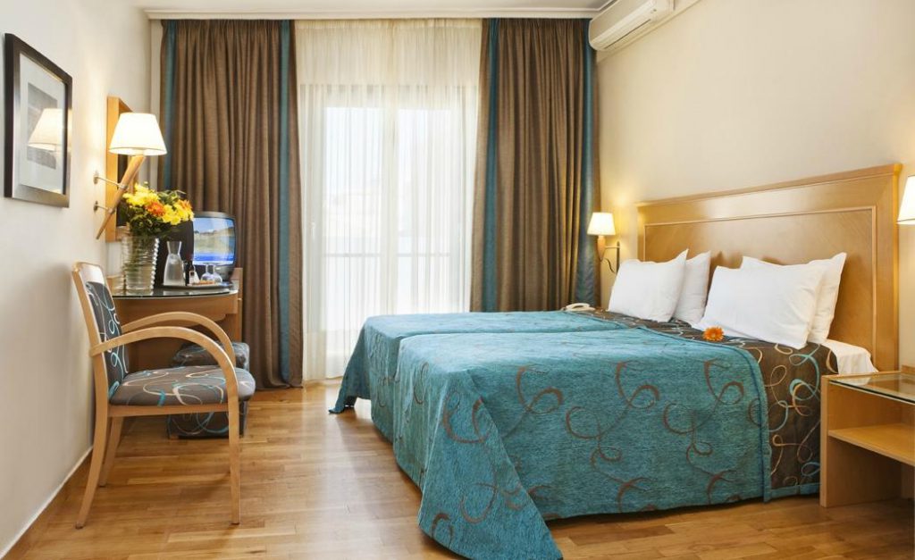 plaka athens room2 cruise port hotels