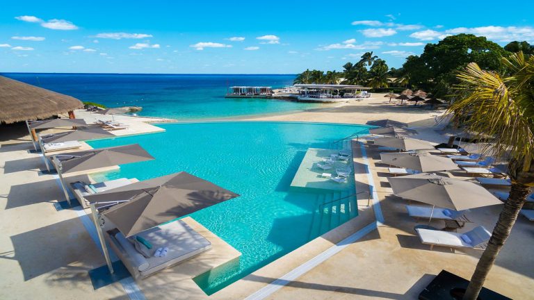 presidente intercontinental pool cozumel cruise port hotels