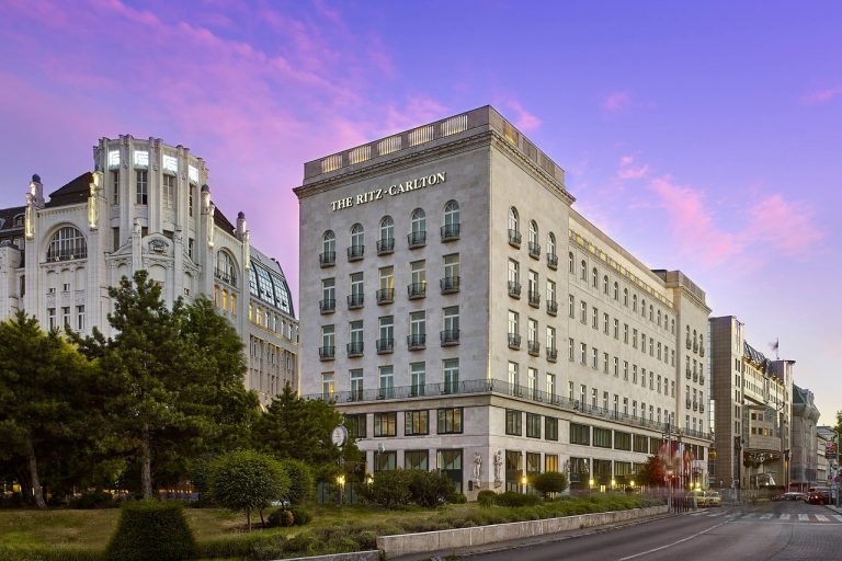 ritz carlton budapest exterior1 cruise port hotels