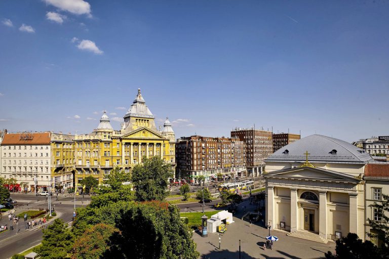 ritz carlton budapest view cruise port hotels