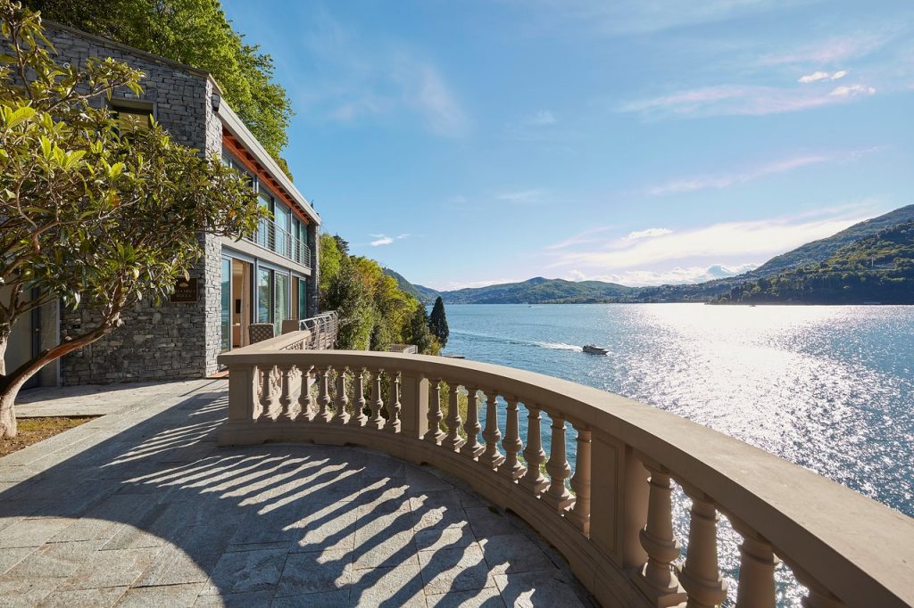 Mandarin Oriental Lake como view3 cruise port hotels