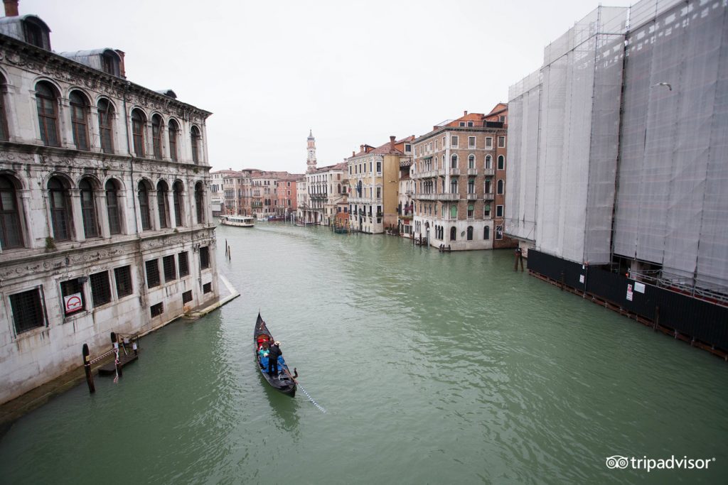 al ponte antico street venice cruise port hotels