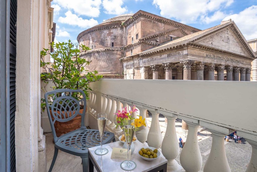 Albergo del Sonato rome balcony1 cruise port hotels