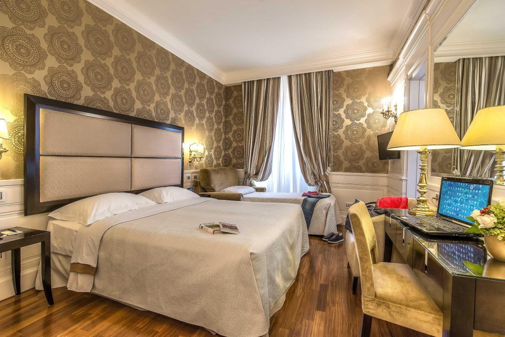 Albergo del Sonato rome room1 cruise port hotels