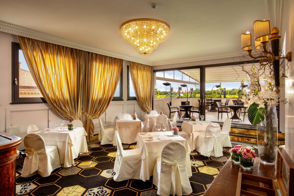 Savoi rome restaurant cruise port hotels