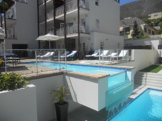 glen-boutique-pool-capetown-cruise-port-hotels